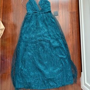 Lulu's Green Sleeveless Maxi Gown for Prom